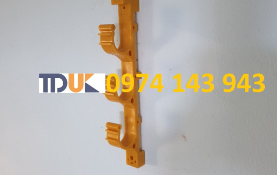 Móc nhựa treo dây điện 3 pha uy tín giá rẻ tại TP HCM
